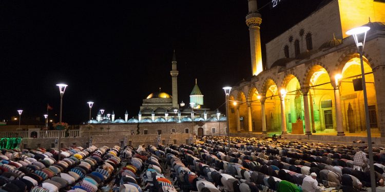 Viral Salat Terawih Super Cepat, MUI Angkat Bicara