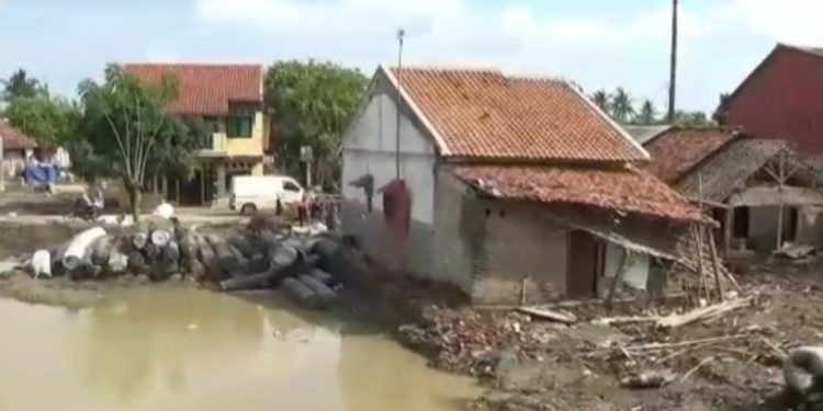 Delapan Kecamatan di Bekasi Rawan Longsor, Cek Mana Saja