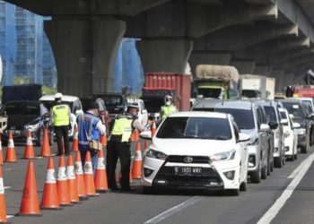 Ketahuan Mudik, Ratusan Kendaraan Diminta Putar Balik