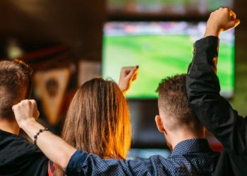 COVID-19 di Jakarta Meninggi, Polisi Awasi Nobar EURO