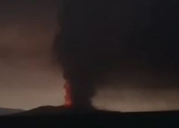 Anak Krakatau Erupsi, Abu Vulkanik Sampai Jakarta 